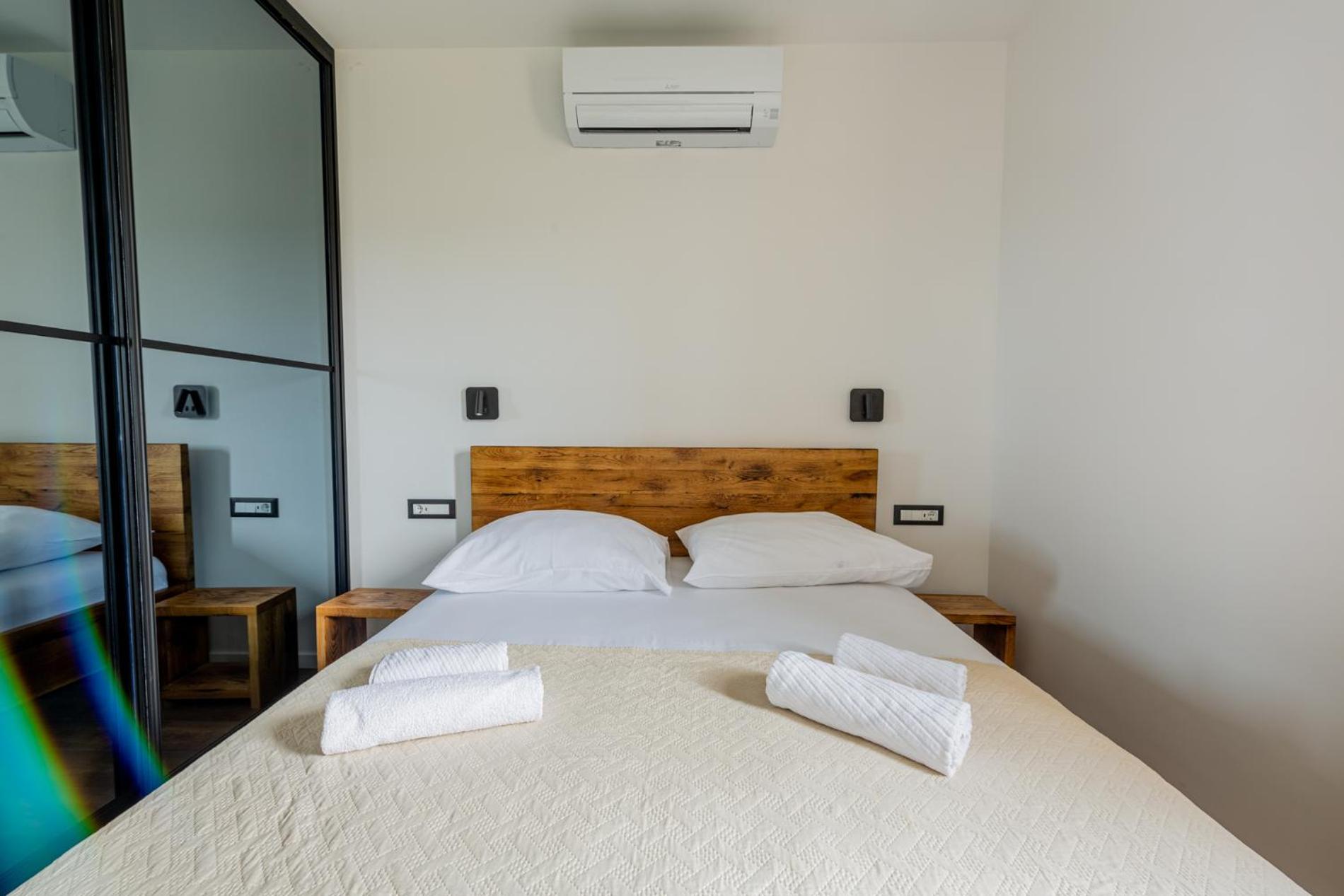 Bulli Croatia Hotel Seget Donji Bagian luar foto